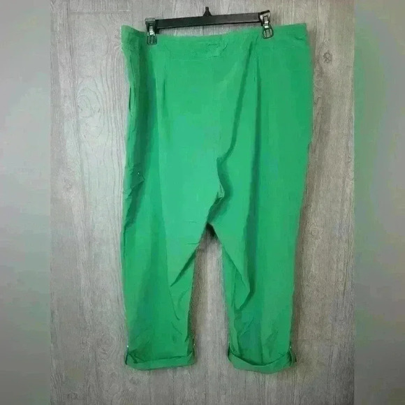 Chicos green cropped pants size 3.5 = LG - Picture 6 of 8